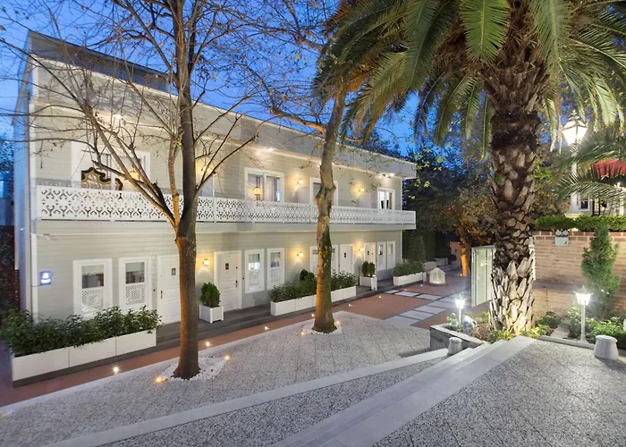 Hagia Sofia Mansions Istanbul, Curio Collection By Hilton